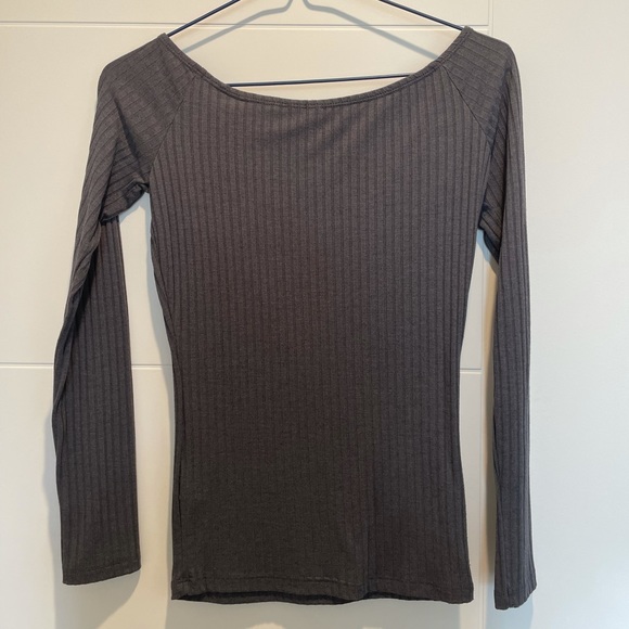ASOS Ribbed Off Shoulder Top in Charcoal Grey - Picture 4 of 6